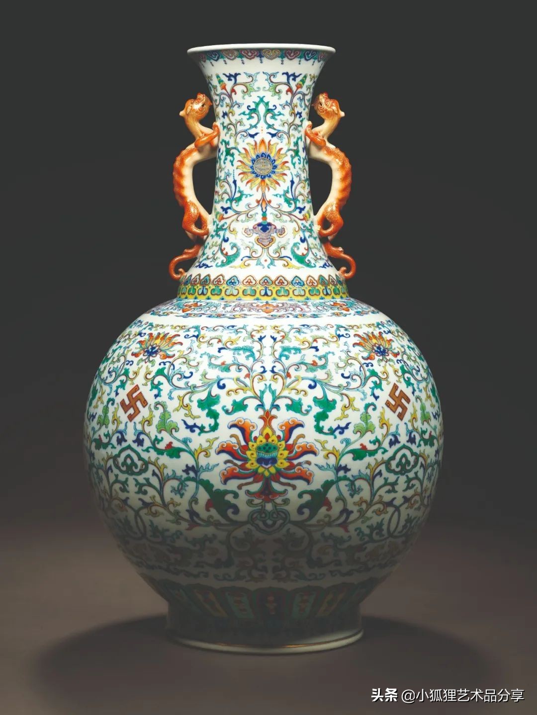 佳士得拍卖乾隆珐琅彩绶带瓶,佳士得清乾隆斗彩大瓶