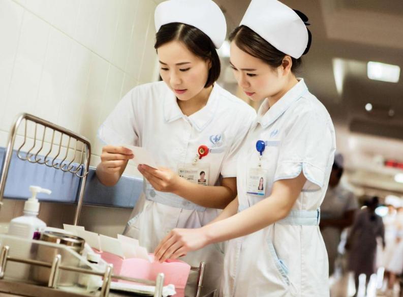 女护士处理男患者隐私部位，会感觉难为情吗？医护人员说出实情