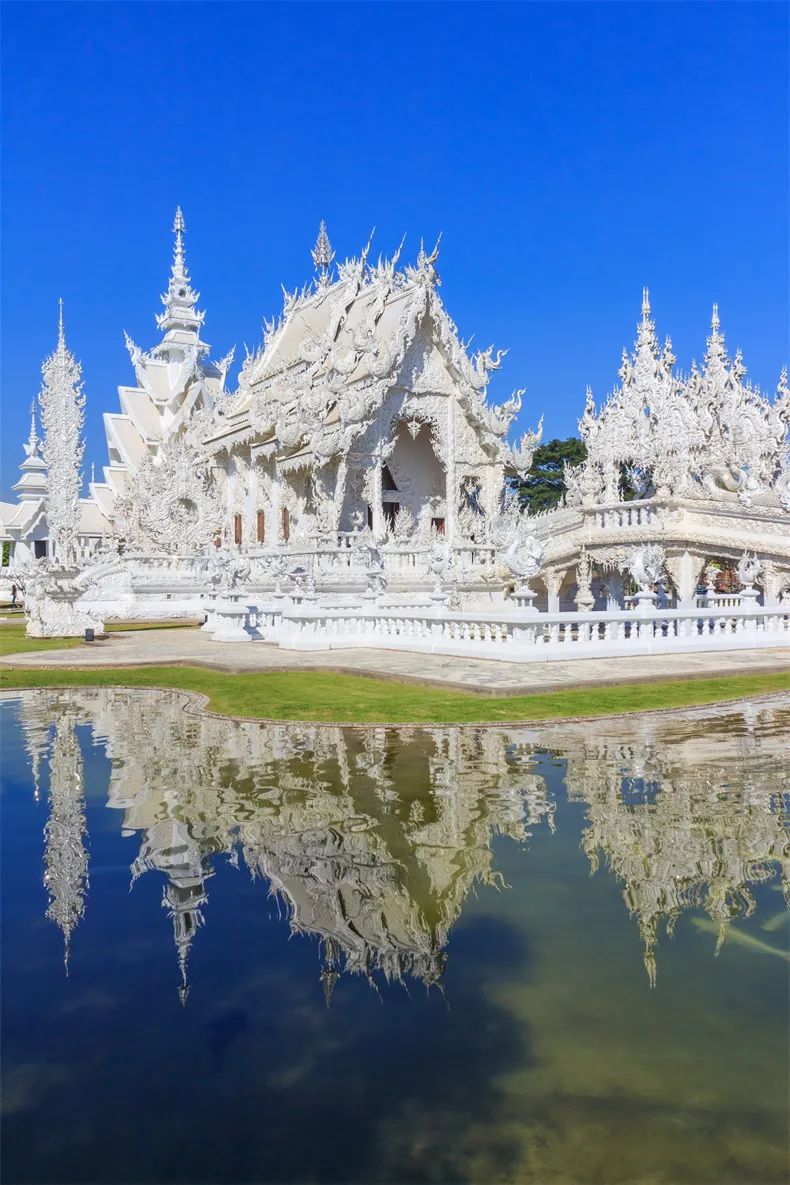 乘坐高铁出国游探秘老挝,自驾游老挝泰国新政策是什么呢