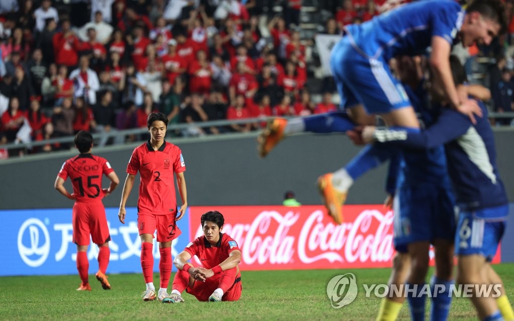 韩足晚报,韩足对中国足球赛直播