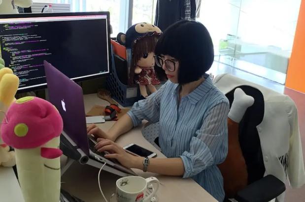 被领导降薪后没通知,单方面降薪后不服从领导安排