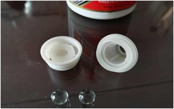 茅台酒瓶子上的针孔是真的吗,假茅台酒瓶里珠子晃动了怎么回事