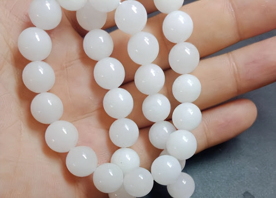 吊坠和项链如何保养？吊坠搭配注意事项