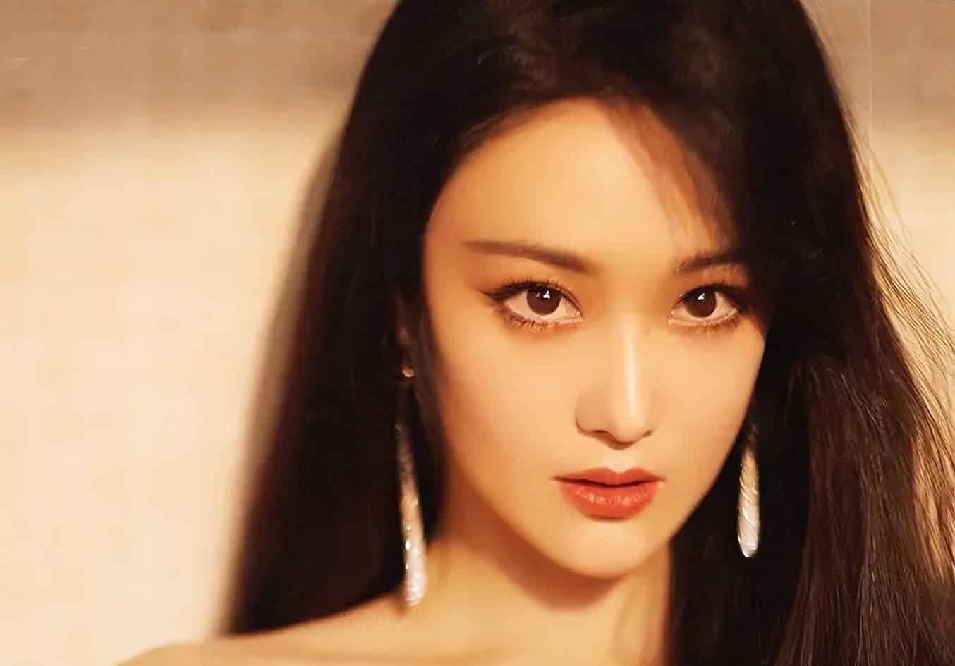 张馨予过敏皮炎第几期,张馨予皮肤过敏涂的什么