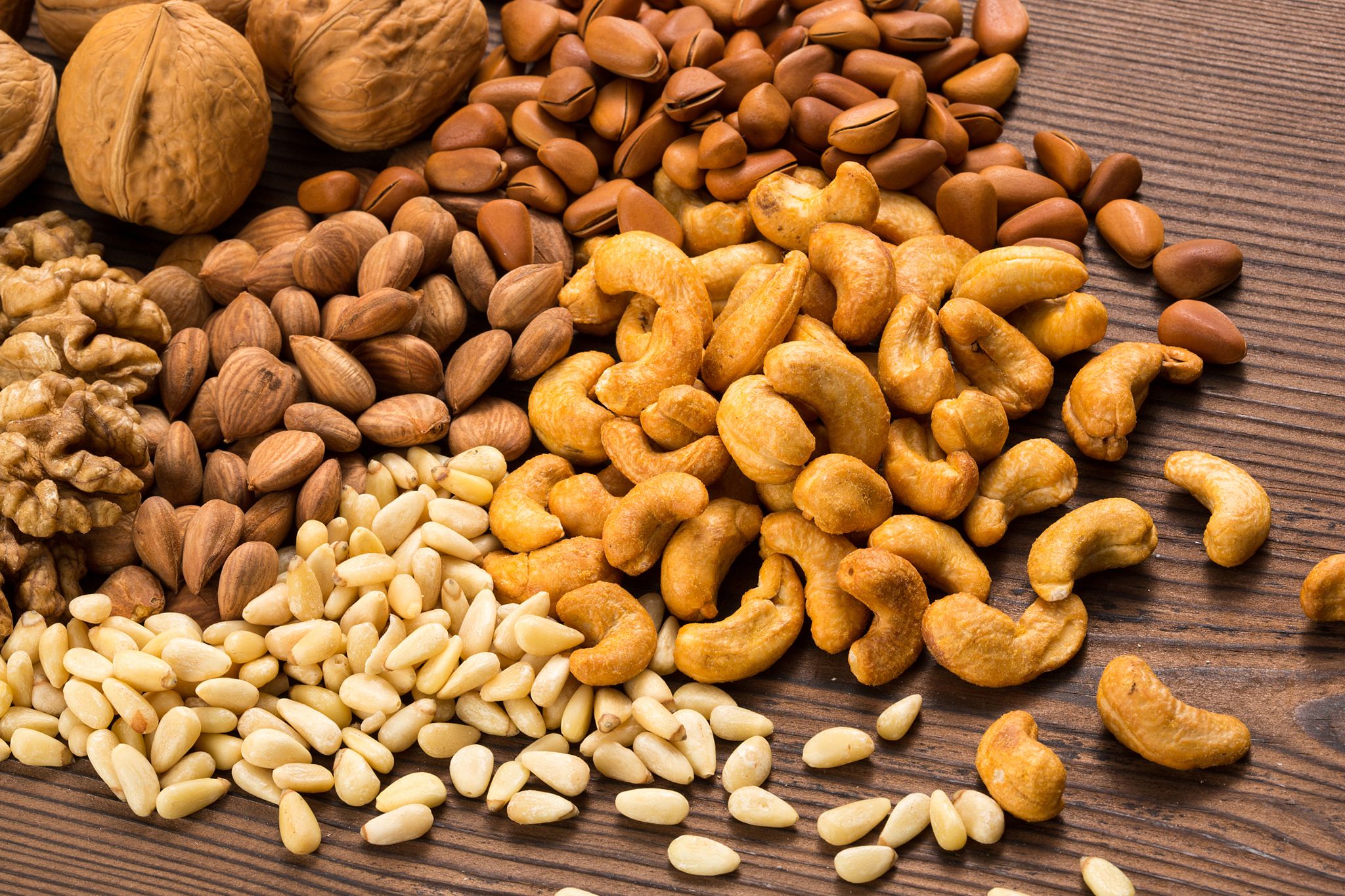 为什么喝水能帮助减肥减脂,减肥期间喝水3升减掉的是脂肪吗