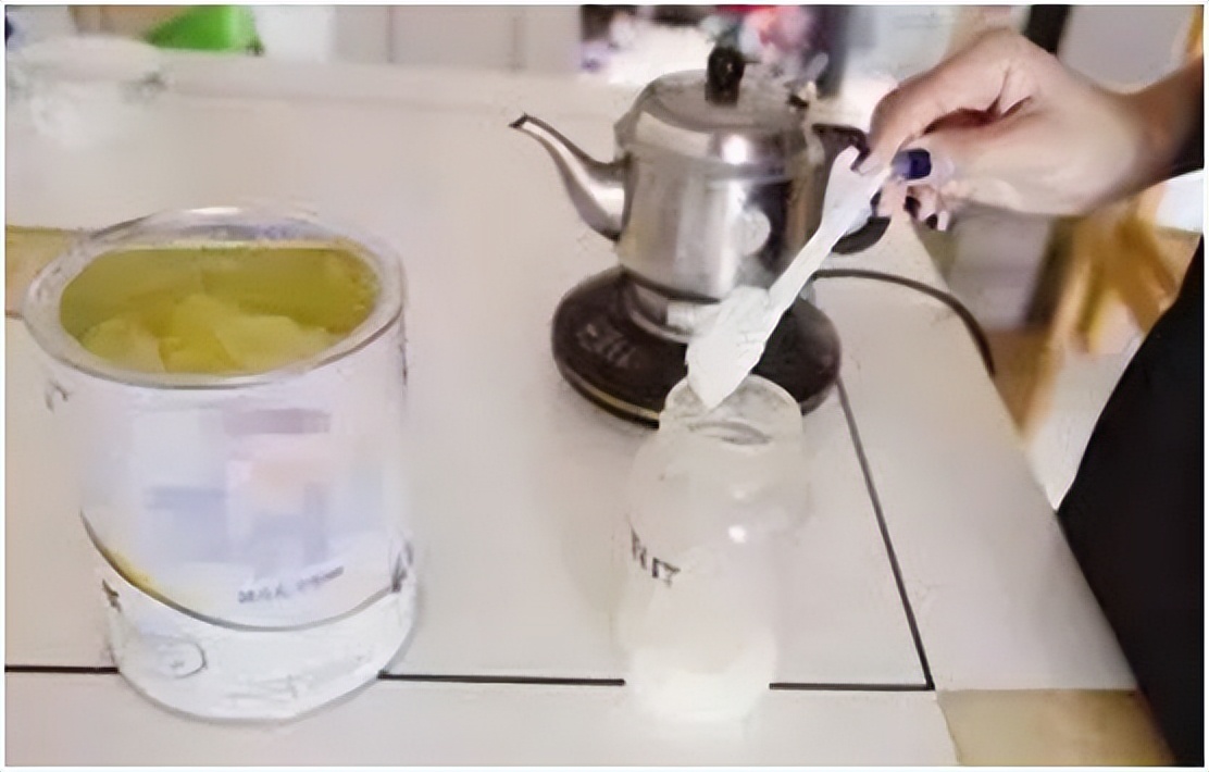 冲奶粉的误区新手爸妈中招了没,泡奶粉的正确方法是什么