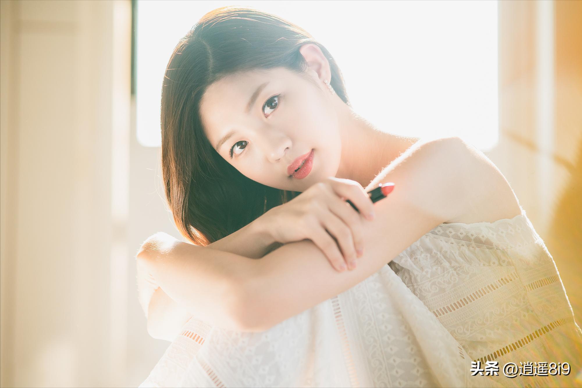 盯着女生眼睛看判断喜不喜欢自己,怎样判断中年已婚女人喜不喜欢你