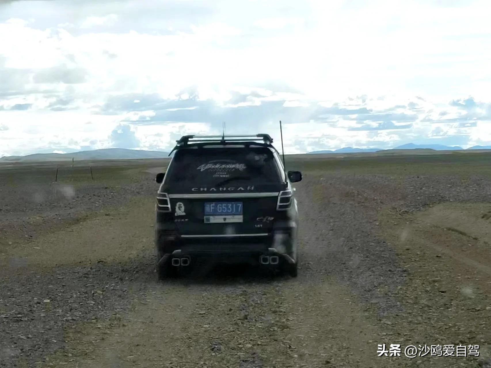 自驾四进*藏西***疆新**第12天:人在囧途:当惹雍措圣湖边陷车,轮胎鼓包