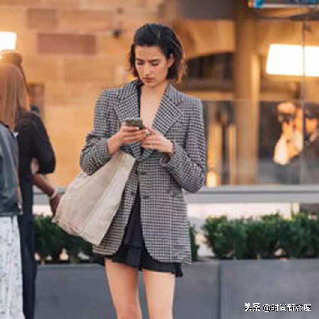 背着帆布包低调时髦,法国帆布包