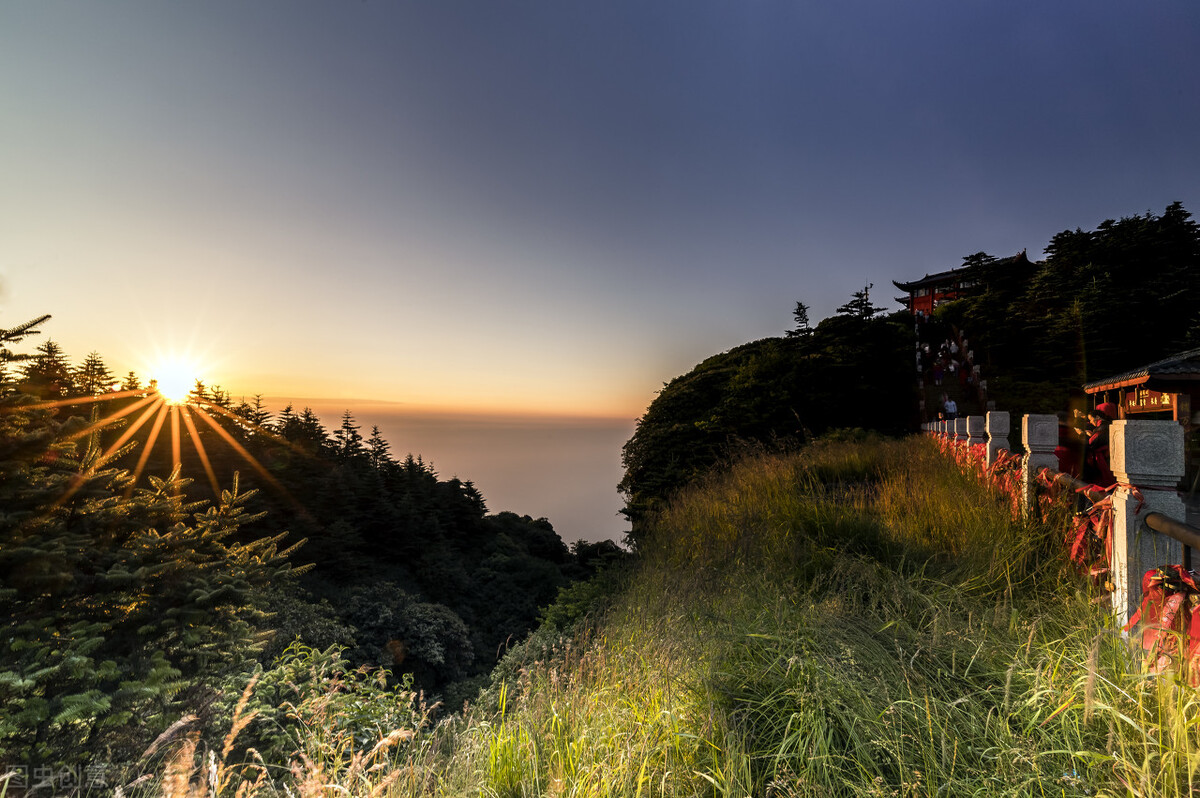 中国最美十大名山排名第一的是,国内最美的10大名山