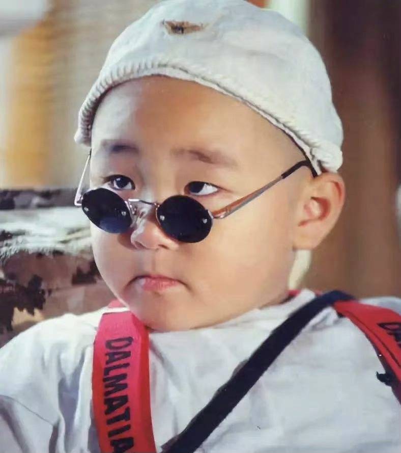 郝劭文在哪领证结婚的,郝劭文晒出结婚照