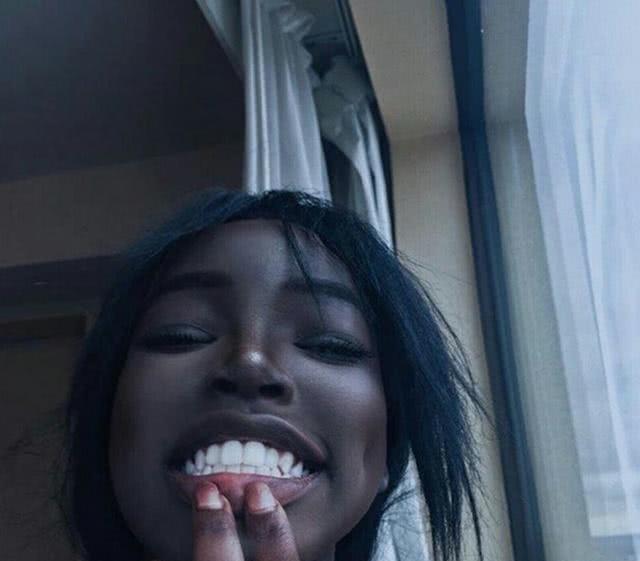 曾经火爆全球的“黑珍珠”有多美？无数富二代排队，对她展开追求