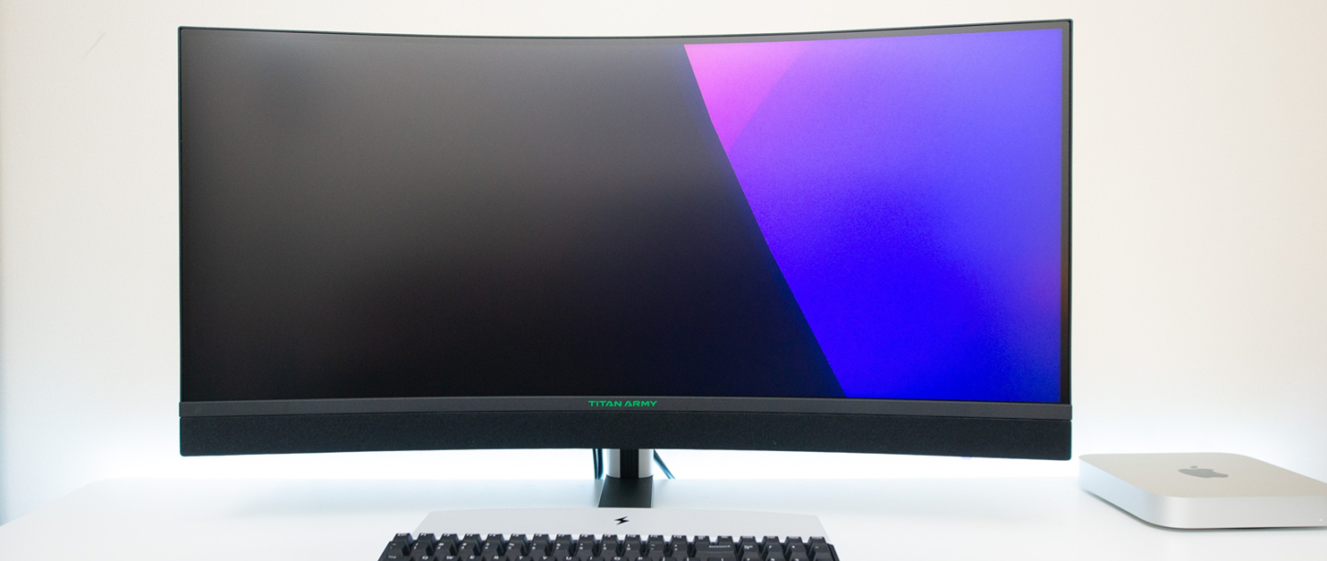 带扬声器和麦克风的显示器,带喇叭和麦克风的显示器