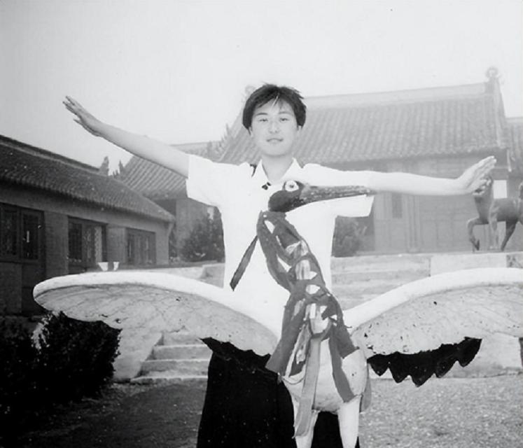 7万送女儿德国留学17年杳无音信,农村父母凑7万给女儿留学