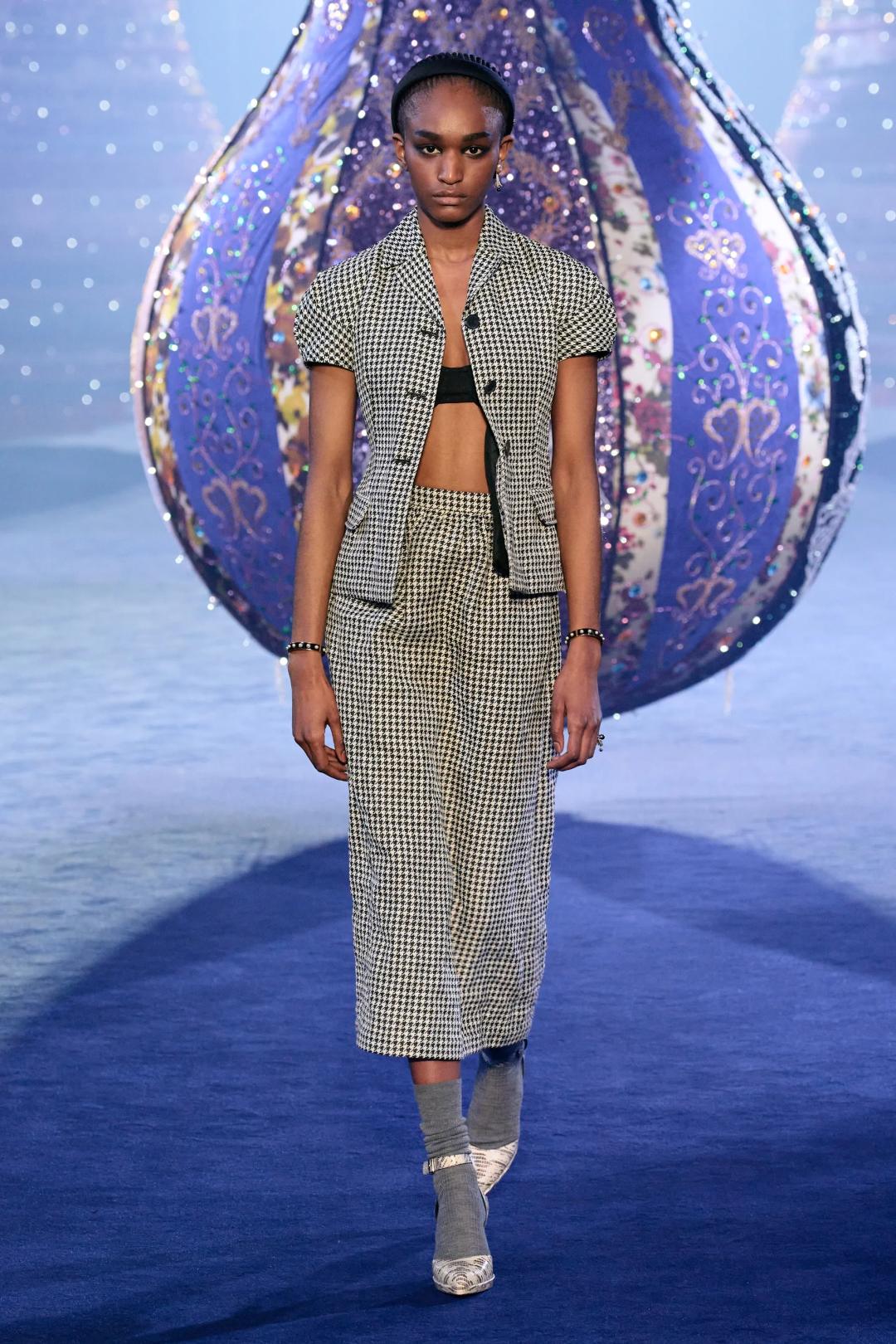 2023秋冬伦敦时装周收官,2022秋冬巴黎时装周什么时候开始