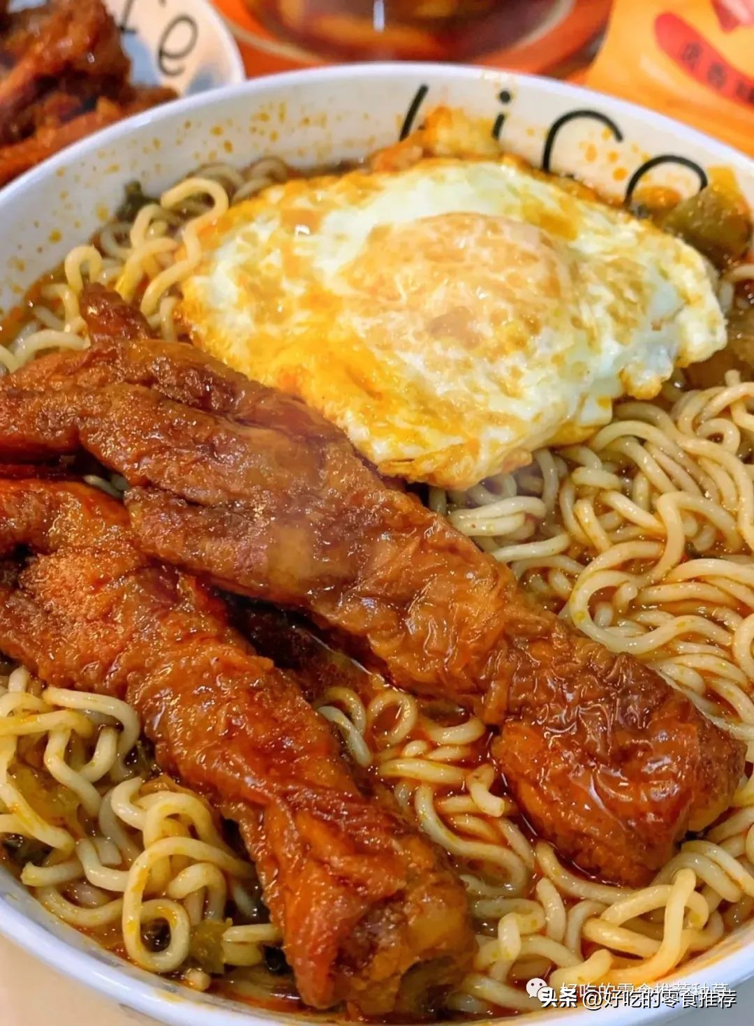 测评王小卤虎皮凤爪零食,王小卤香辣腐竹零食大测评