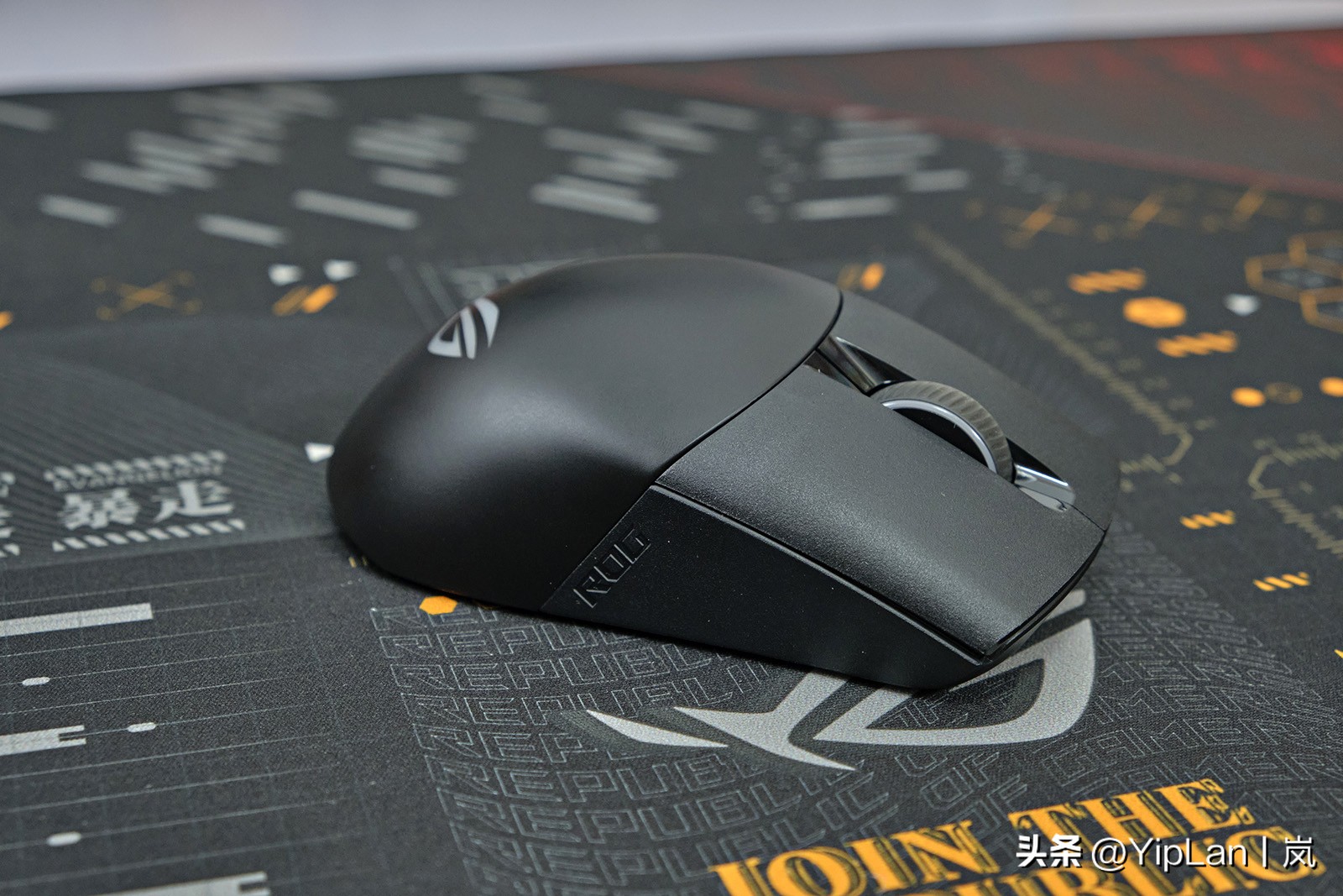 rog月刃鼠标怎么更换微动开关,rog月刃鼠标值得入手吗