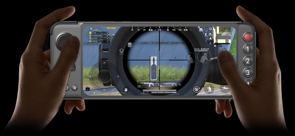 高级了,通吃各种游戏模块化掌机GPDWINXP还能微信视频聊天