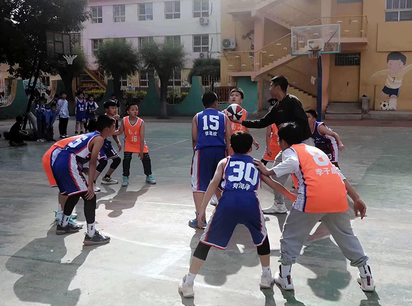 南街小学校园文化,小学特色校园建设