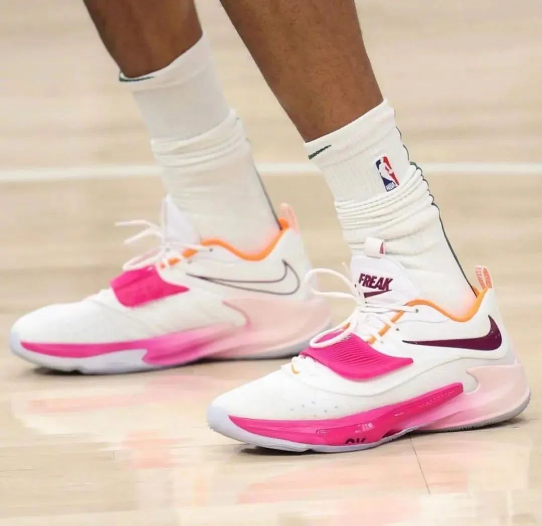 nba球星上脚球鞋2022排名,nba季后赛上脚