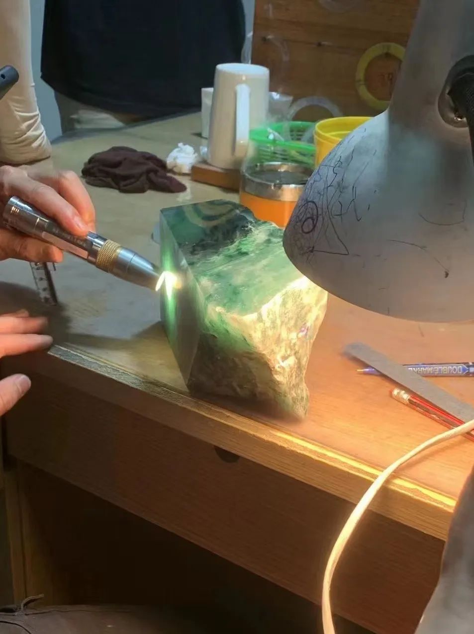 高冰种手镯雕刻,高货冰种浮雕手镯