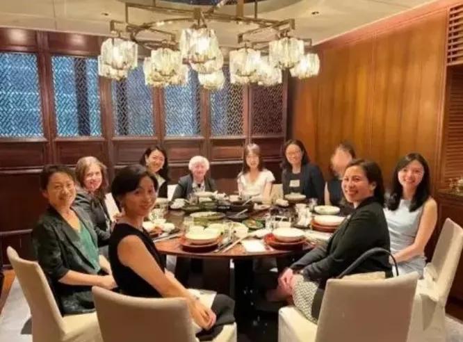 美国总统在国外就餐需要准备哪些,美国政府官员请客标准