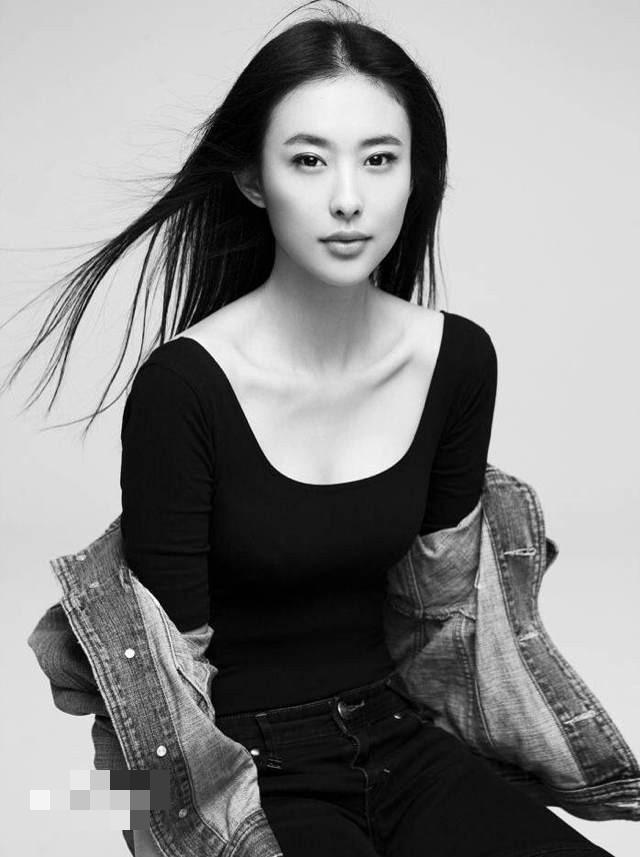 被前任一渣再渣，私密照两次外泄，车模*兽兽**看男人的眼光太差了