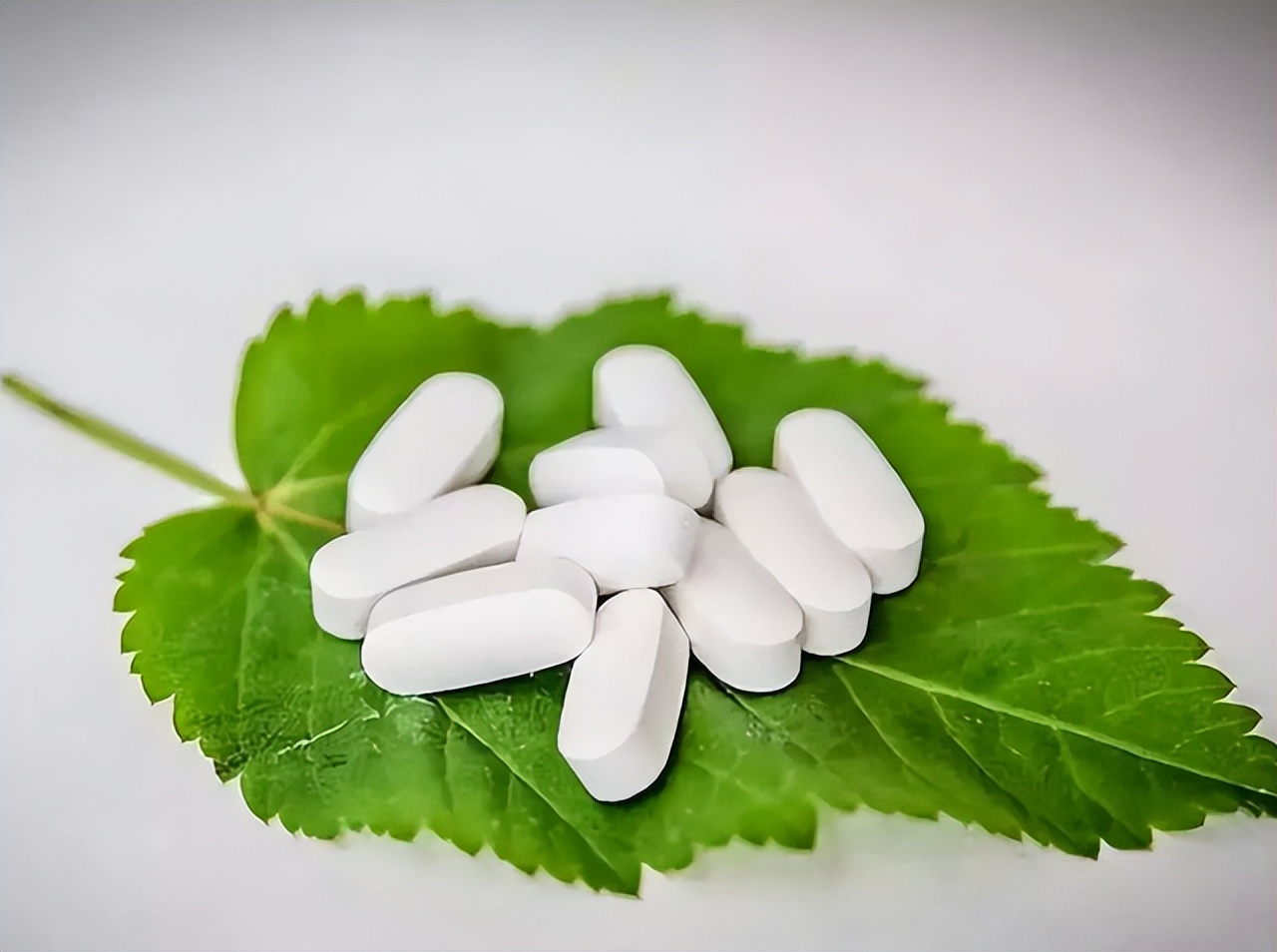 40以后女子每天一粒叶酸的利弊,50岁女人吃叶酸每天几粒