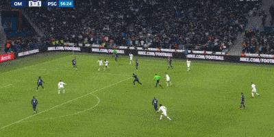 马赛vs巴黎圣日耳曼梅西传球,巴黎vs马赛姆巴佩梅西进球后庆祝