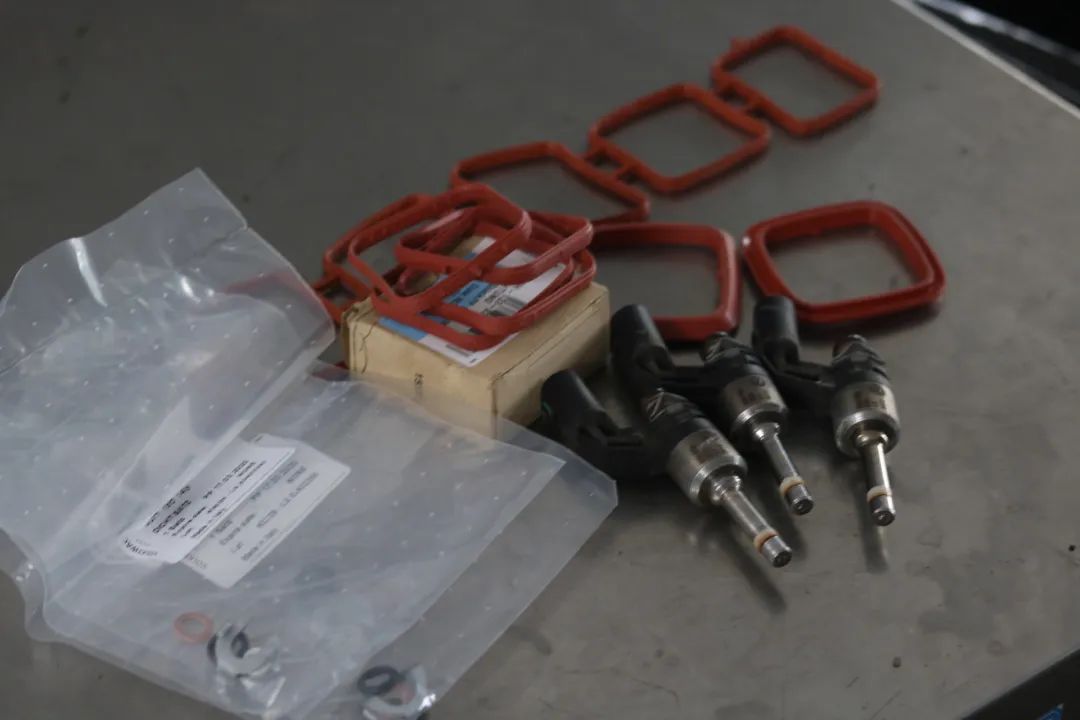 r36翻新改造全过程,大众r36这么老的车怎么还卖这么贵