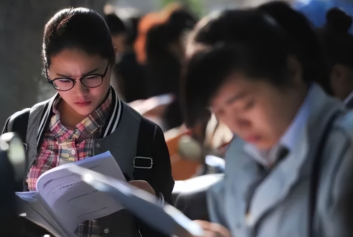 公务员待遇最好的8个单位,公务员各岗位薪资待遇一览表