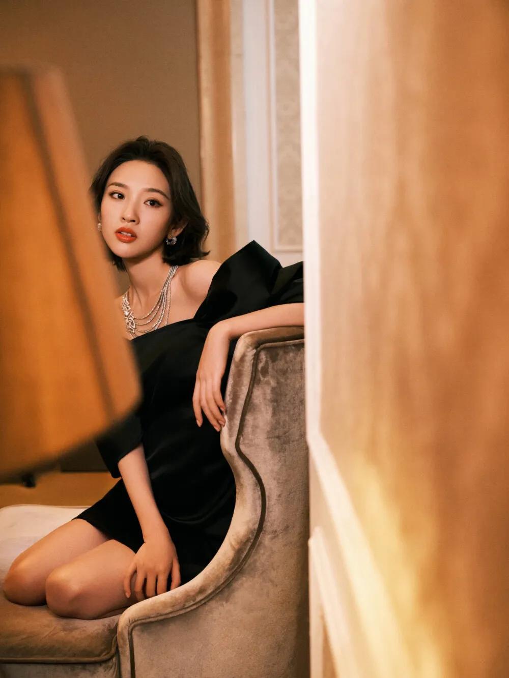 唐艺昕年轻时颜值,唐艺昕惊艳写真大图