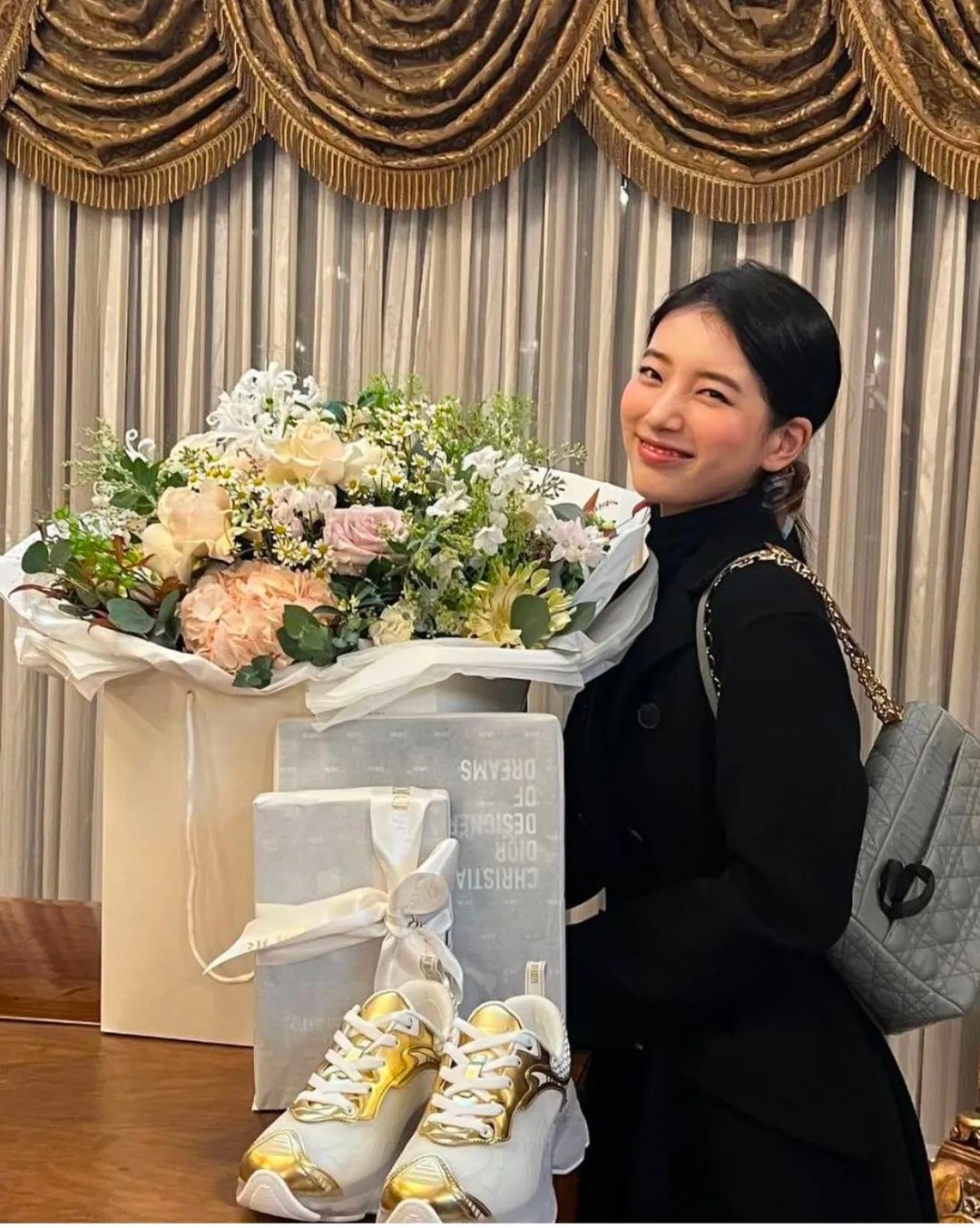 今日分享韩国女星秀智的衣柜，实用又百搭