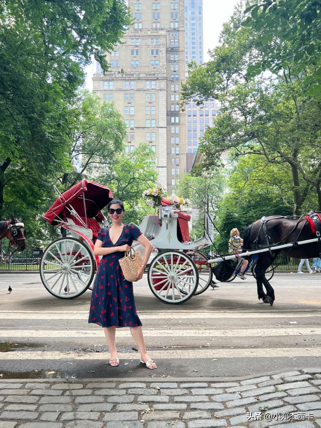 她随便穿条白裙子，就把半个好莱坞给比下去了