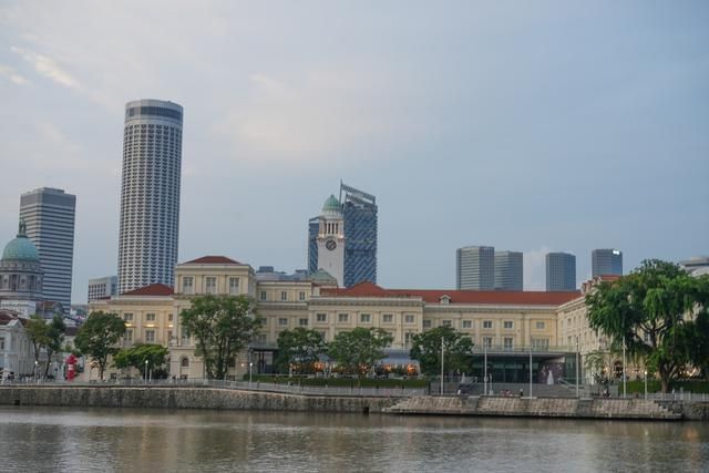 新加坡滨海湾金沙酒店造价多少,新加坡滨海湾金沙酒店白天图片