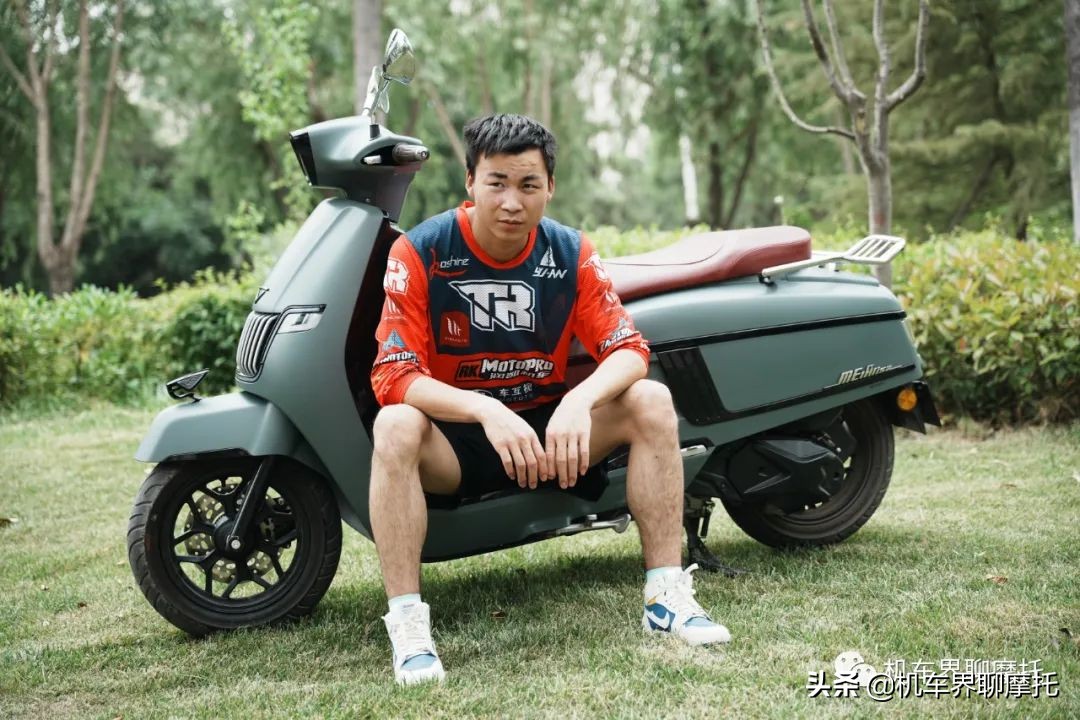 国产踏板车蒙娜丽莎,2024款南方蒙娜丽莎250max踏板车