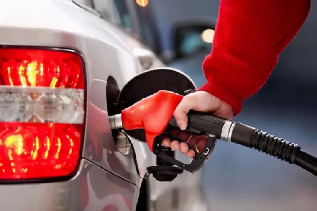 中国进口原油的现状,中国进口原油还是成品油