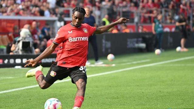 2-3上演狂飙！PK德甲第1高中锋，贡献1射1传的他，居然是后卫？