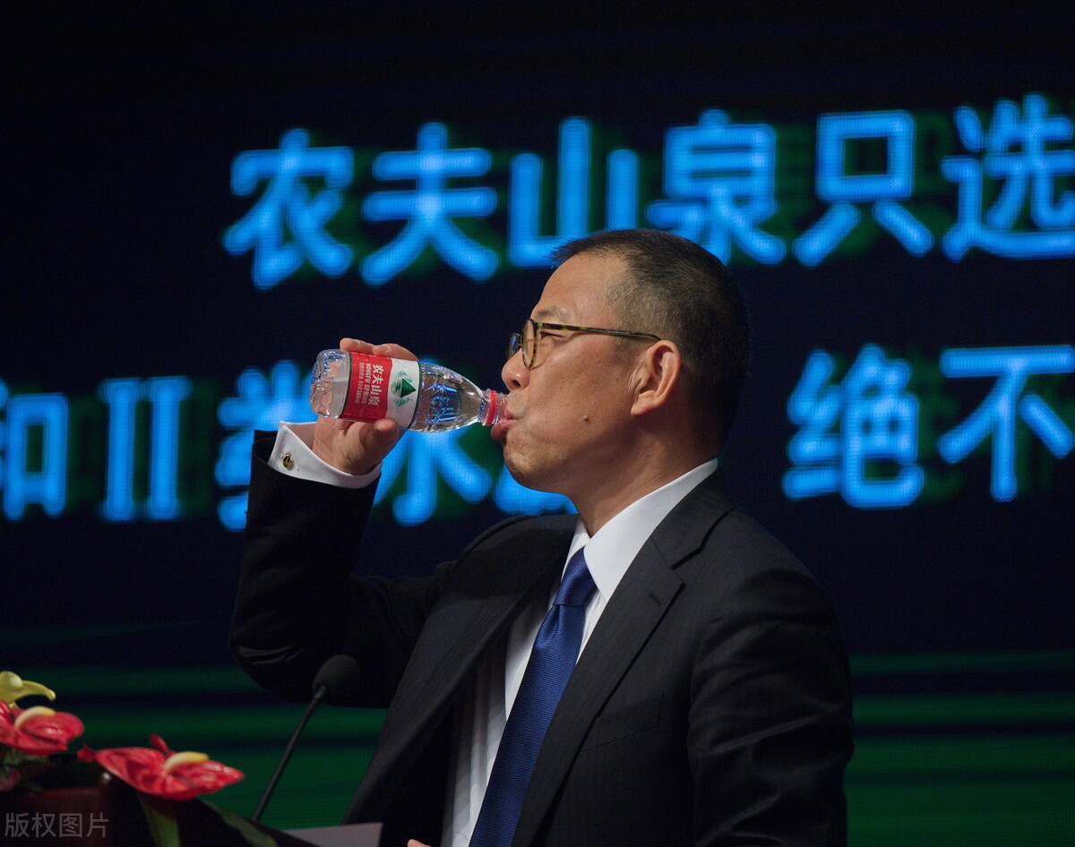 历史上被各国驱逐的人物,被美国驱逐的华人现在怎么样了