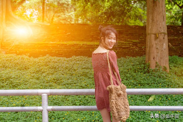 人像摄影姿势摆拍教程手机摄影,拍照动作摆姿外景手机摄影