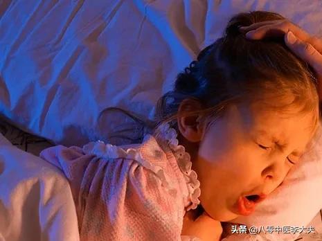 咳嗽上药店买点什么药好使,咳嗽有痰去药店买什么药见效快