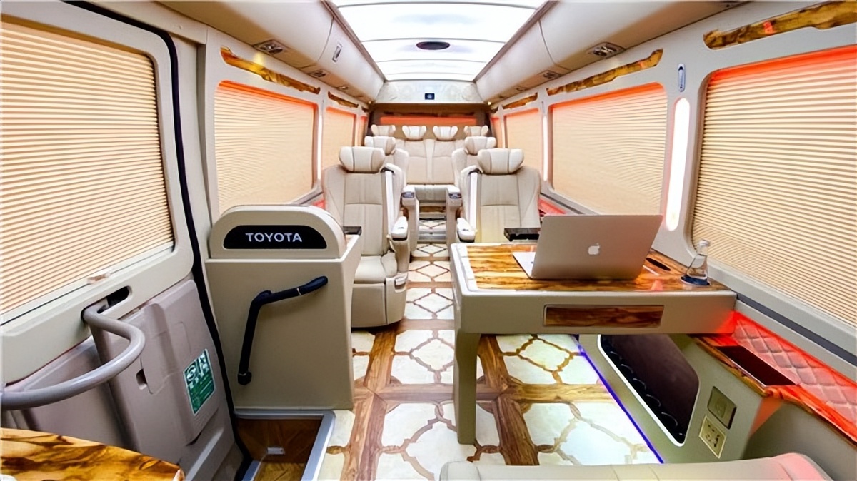 成都考斯特和丰田考斯特的区别,丰田考斯特为什么叫考斯特