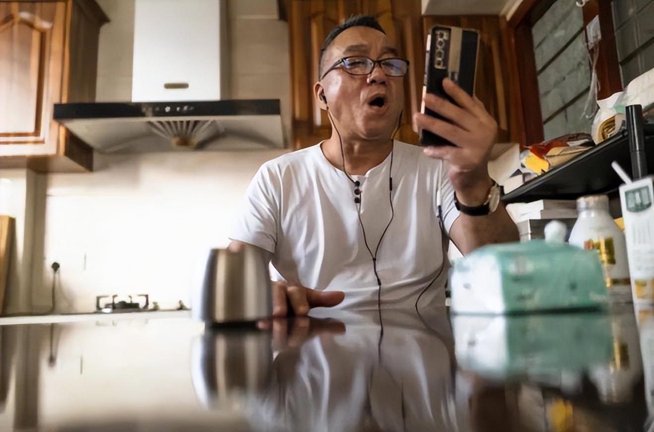 乔任梁去世明星发微博悼念,乔任梁去世哪些明星微博悼念