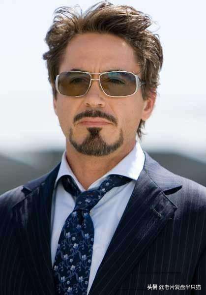 钢铁侠和蝙蝠侠后期谁更强,钢铁侠为什么注定打不过蝙蝠侠