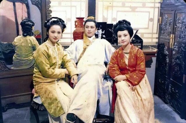 王熙凤怎么会得血崩,王熙凤患上血山崩