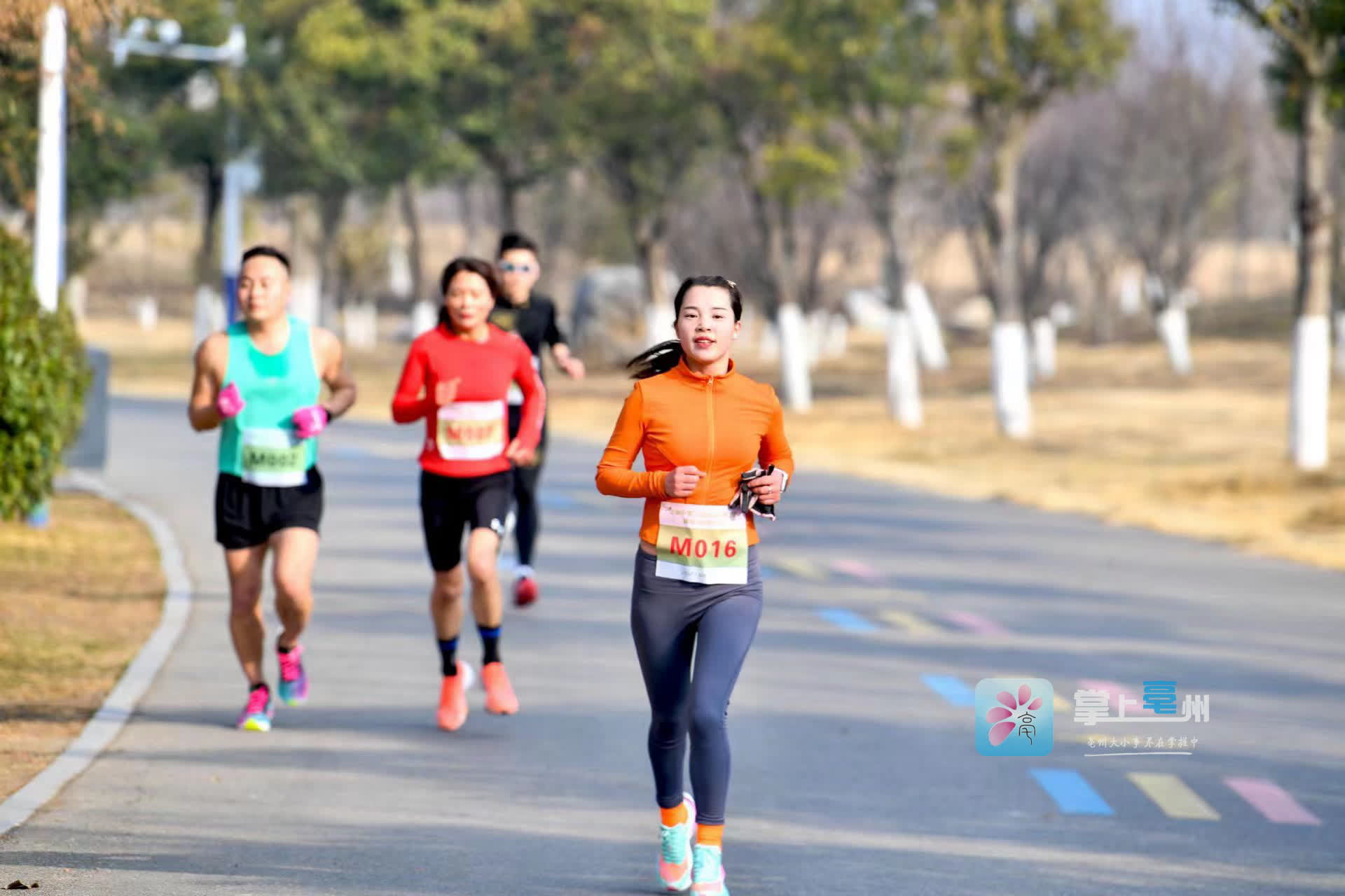 一场特殊意义的运动会,一场声势浩大的体育比赛的场景