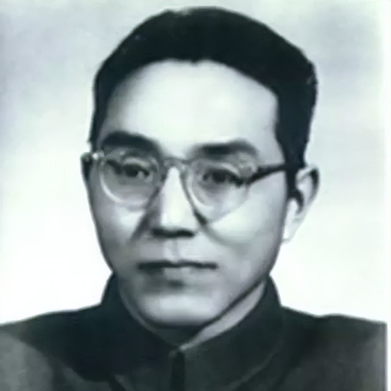 胡宗南部少将被抓，天天监狱等死，有一天起床，发现监狱人没了