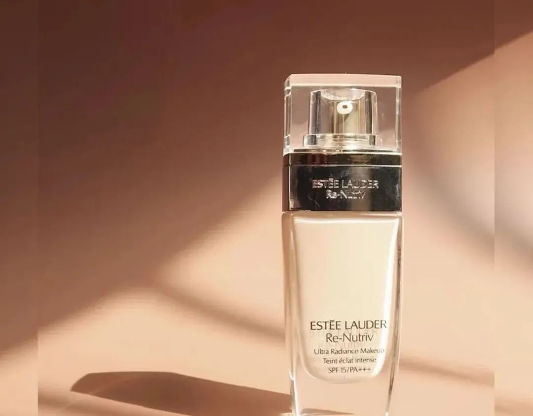 干皮粉底液性价比高的推荐一款,适合瑕疵干皮的贵妇粉底液