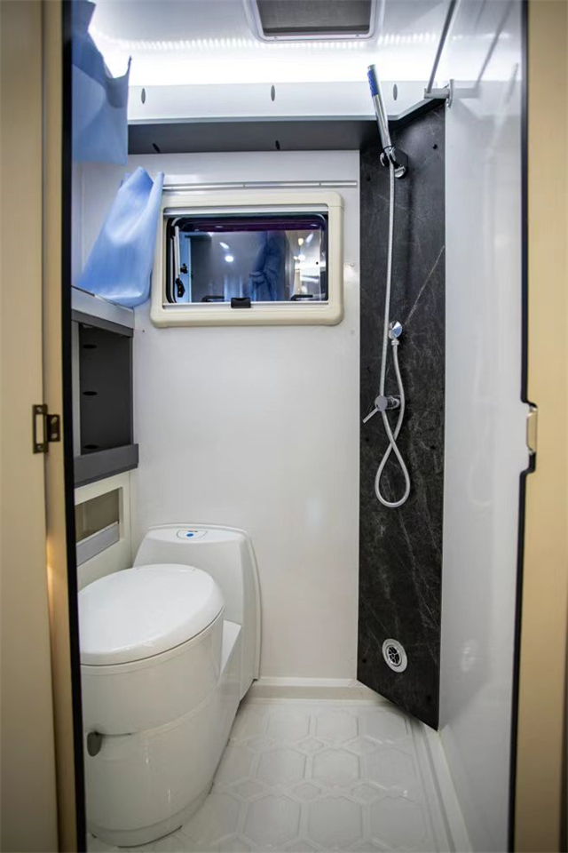 长城炮房车6人版,长城炮房车和b型房车