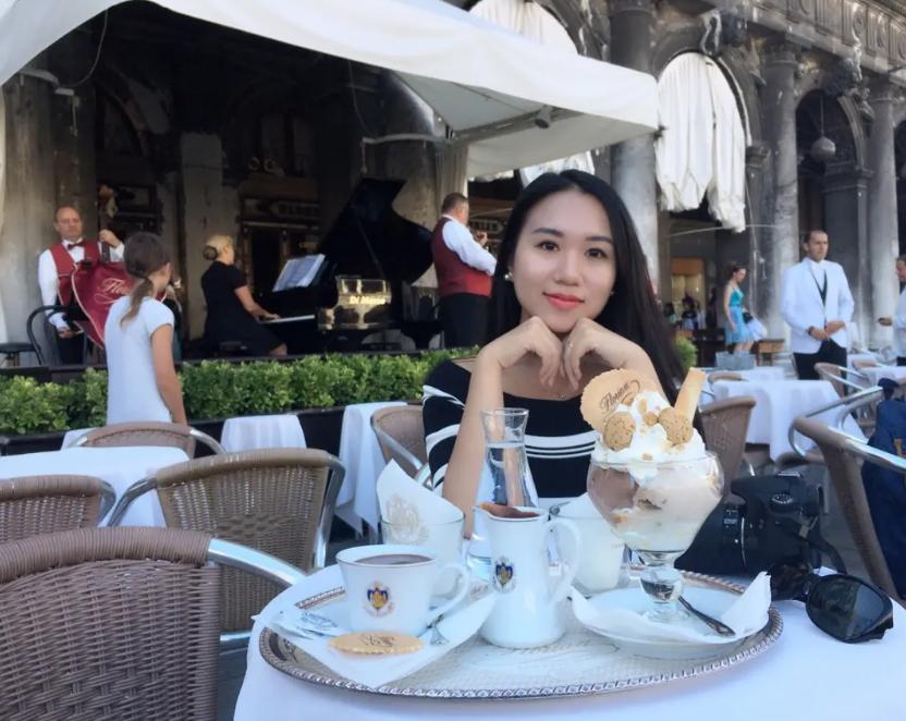 15人拼单3000一夜，名媛群聊天截图曝光，撕开当下社会虚伪遮羞布